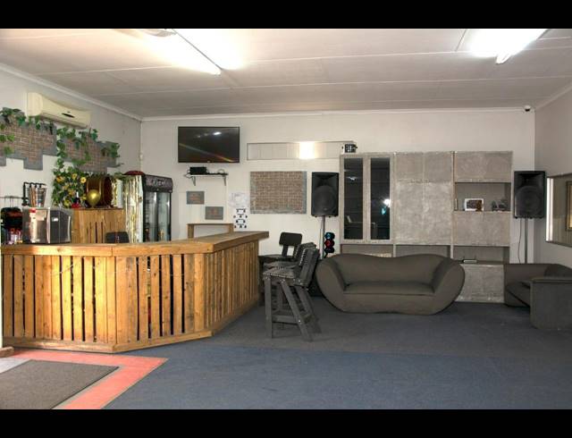 3,665M² BUSINESS FOR SALE IN VANDERBIJLPARK CE 6